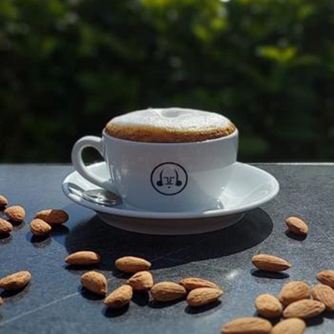 Badem Sütlü Cappuccino